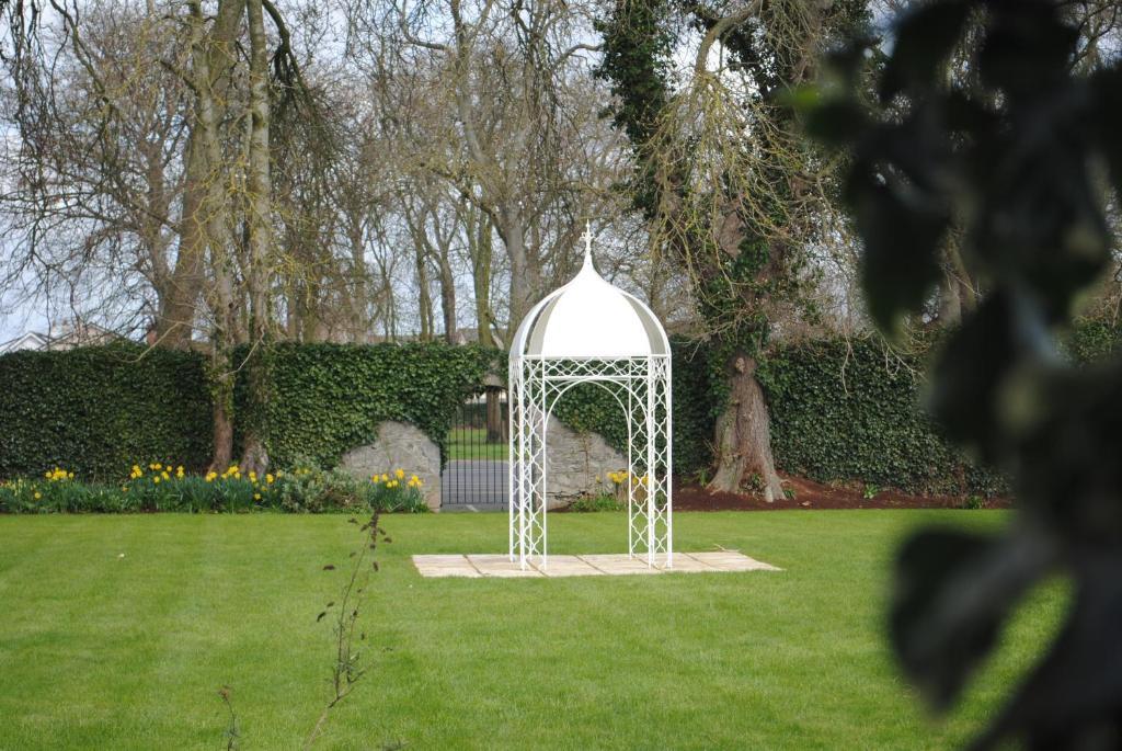 Celbridge Manor Hotel Exterior photo